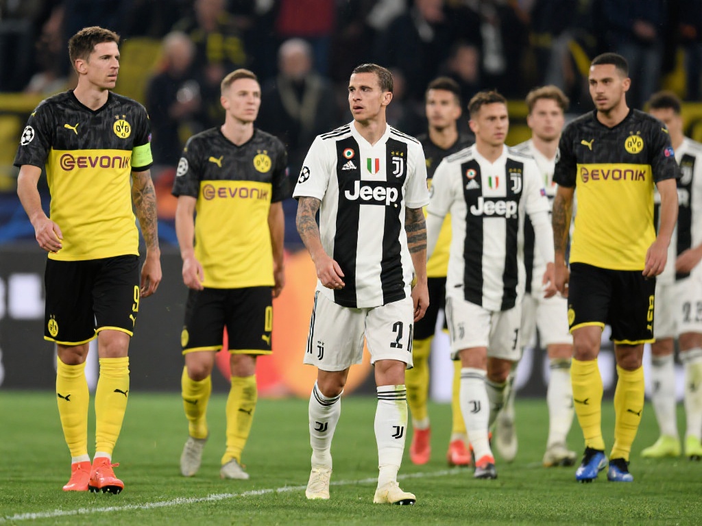 对年轻球迷 对年轻球迷